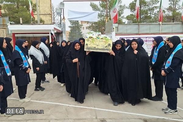 نواختن «زنگ شهدا به رنگ شهدا» در مدارس و دانشگاه‌های تربت‌جام
