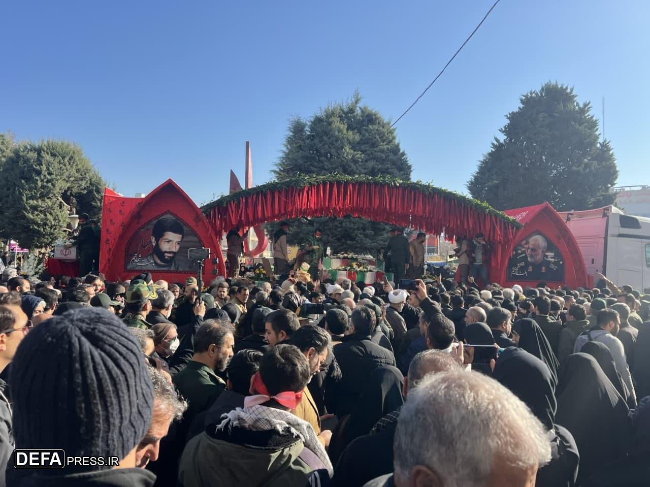 مراسم تشییع ۳۰۰ شهید گمنام در سراسر کشور برگزار شد