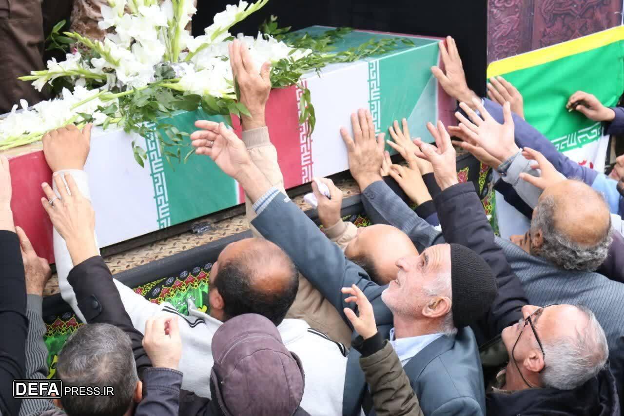 مراسم تشییع پیکر‌های مطهر ۱۰ شهید خوشنام در قزوین برگزار شد