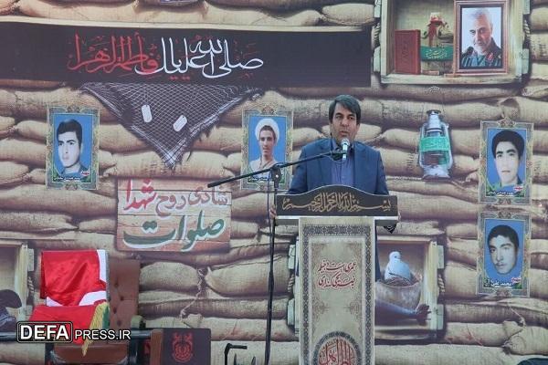 با وجود محرومیت، مردم قلعه گنج دلبستگی شدیدی به آرمان‌های انقلاب و نظام دارند