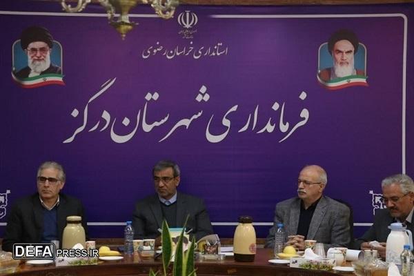 تصمیمات سیاسی را به حوزه اقتصاد وارد کردیم