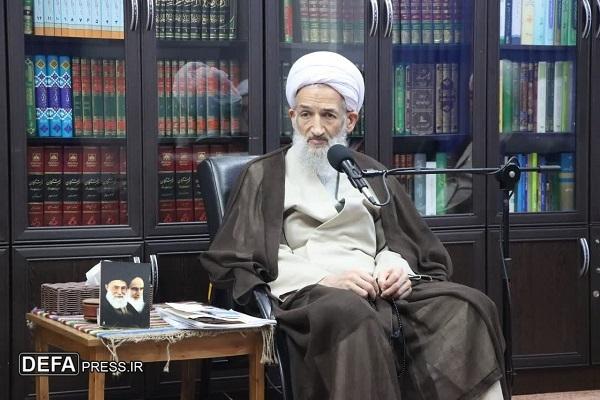 روح استکبارستیزی و مقاومت همیشه باید در حوزه و دانشگاه زنده باشد