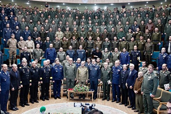 فیلم/ آیین گرامیداشت هفته پژوهش و فناوری در دانشگاه جنگ ارتش + گفت‌و‌گو با دو دانشجوی خارجی