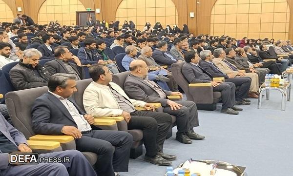نگاه نوآورانه و خلاقانه دانشجویان می‌تواند عقب ماندگی‌های سیستان و بلوچستان را جبران کند