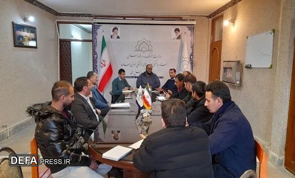 نوجوانان و جوانان مسجدی در خیمه گاه انقلاب اسلامی زیر پرچم ولایت حرکت می کنند.