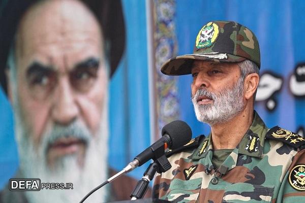 سرلشکر موسوی: از کمک‌های دولتی در ساخت مسکن نیرو‌های ارتش استقبال می‌کنیم