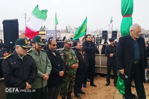 بدرقه شهید گمنام عملیات «والفجر۱» توسط دانشجویان دانشگاه صنعتی قوچان+ فیلم