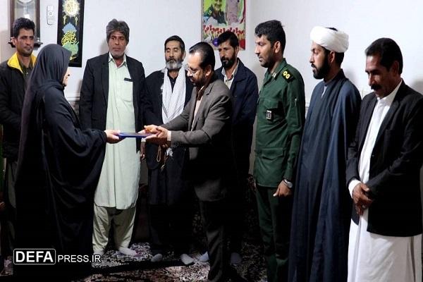 تکریمِ مادر شهید «جلالی صدر» در بخش نگین کویرِ فهرج تکریمِ مادر شهید «جلالی صدر» در بخش نگین کویرِ فهرج