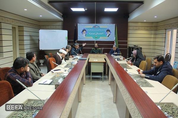 باید دانش آموزان را هنرمندانه درگیر جشنواره «افتخار من» کرد