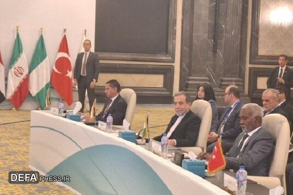 آغاز نشست دی۸ در قاهره با حضور عراقچی