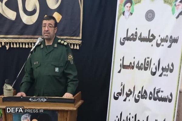 نماز مهمترین عامل معنوی رزمندگان اسلام برای تقرب به درگاه الهی بود