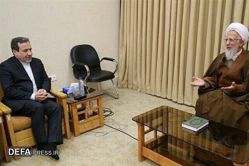 عراقچی با آیت‌الله جوادی آملی دیدار کرد