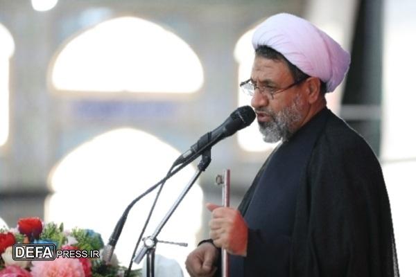 وحدت و همدلی امت اسلامی ضروری است /شهید سلیمانی برای دفاع از امت اسلامی جان خود را فدا کرد