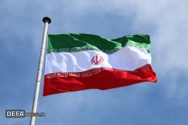 اهتزاز پرچم جمهوری اسلامی ایران در سراسر گلستان