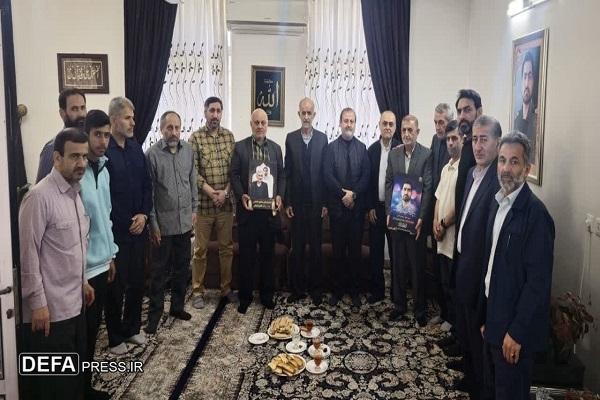 دیدار مسئول دفتر حفظ آثار و نشر ارزش‌های دفاع مقدس بابلسر با خانواده شهدا+ تصاویر