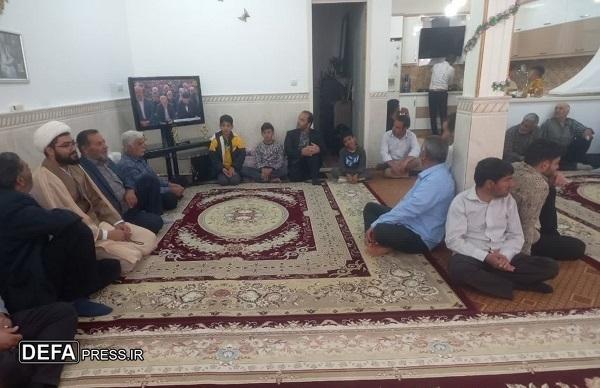 دیدار مسئولان روستای مومن آباد قم با خانواده های شهیدان «خداداد» و «سعادتمند» + تصاویر