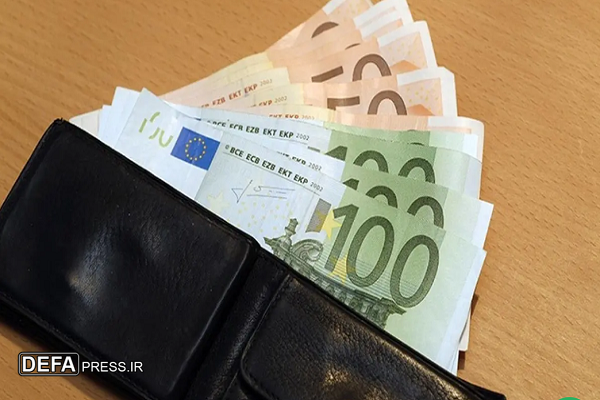 برگرداندن کیف حاوی ۵ هزار یورو به صاحبش