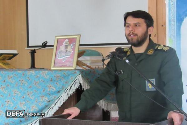 نگذاریم جوانان ما تحت تاثیر فضای مجازی قرار گیرند