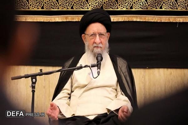کمک به مردم یکی از نشانه‌های تقواست