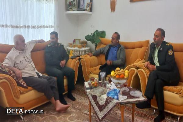 دیدار مدیرکل حفظ آثار استان گلستان با رزمنده «حاج محمد قاسم آبادی»
