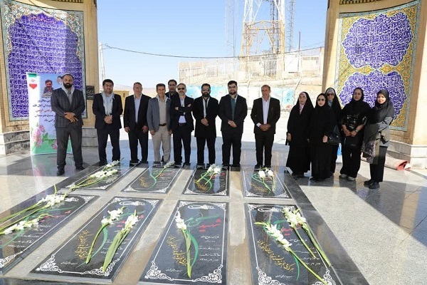 تجدید میثاق هنرمندان چهارمحال وبختیاری با شهدا