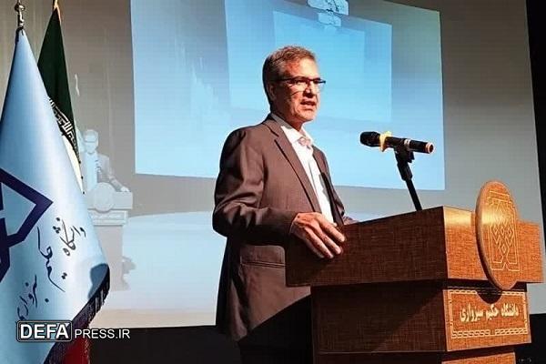 معاون آموزشی وزیر علوم، تحقیقات و فناوری: دانشگاه‌ها در گره‌گشایی مشکلات نقش موثری دارند