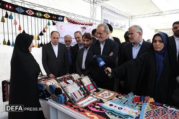 رئیس‌جمهور از نمایشگاه توانمندی‌های قرارگاه اجتماعی استان البرز در محله حصار کرج بازدید کرد
