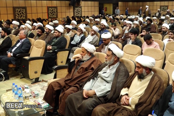 وظیفه اصلی حوزویان جهاد تبیین است
