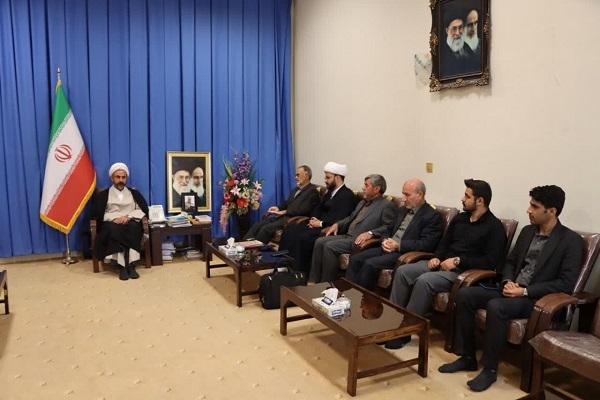 در نظام اسلامی شاخص ارزیابی مدیران اهتمام به نماز باشد