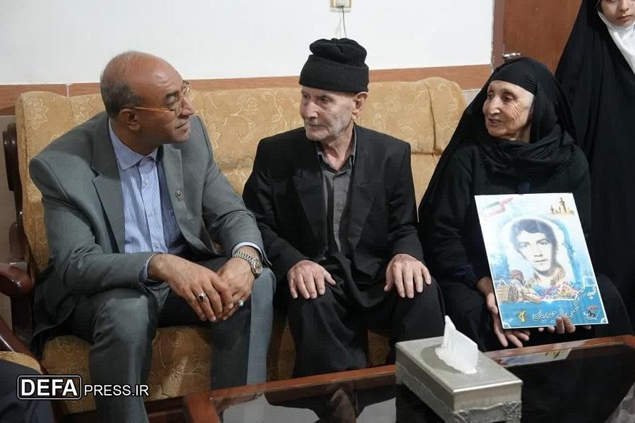 تجلیل استاندار کرمانشاه از خانواده‌های شهیدان والامقام نوری و حیدریان
