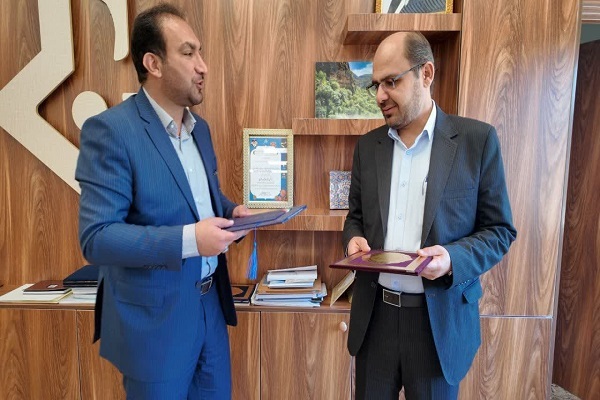 دیدار مدیرکل بنیاد شهید استان با مدیرکل صدا و سیما مرکز ایلام