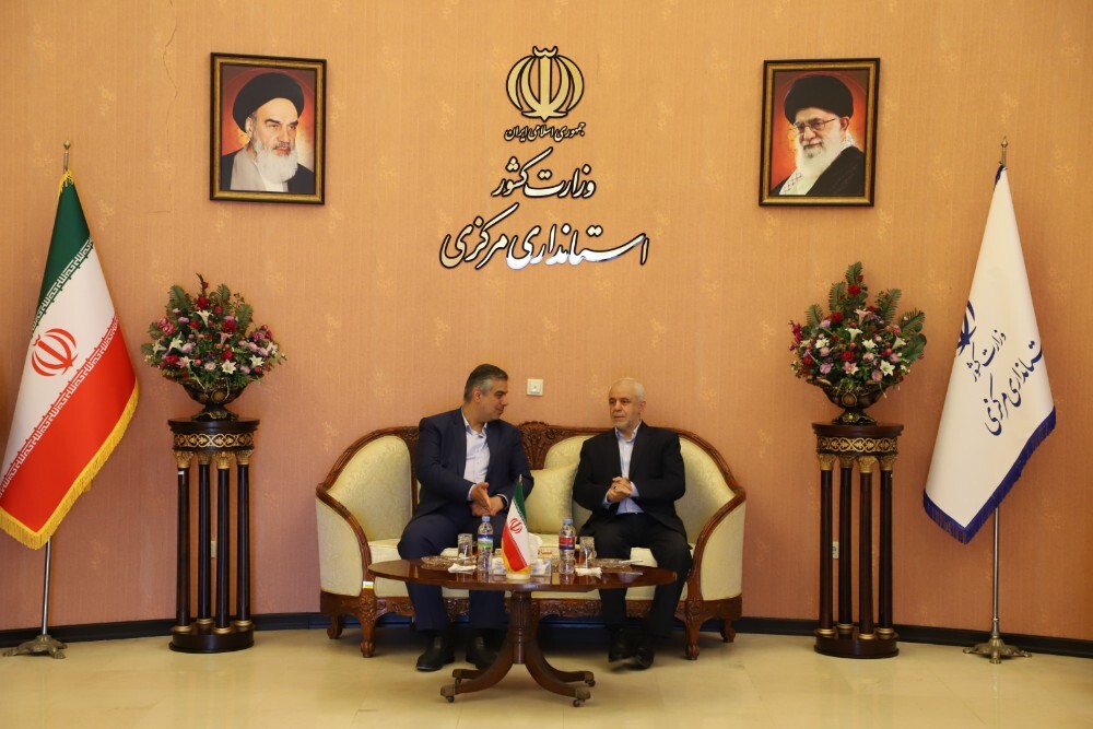 رئیس بنیاد شهید و امور ایثارگران وارد اراک شد