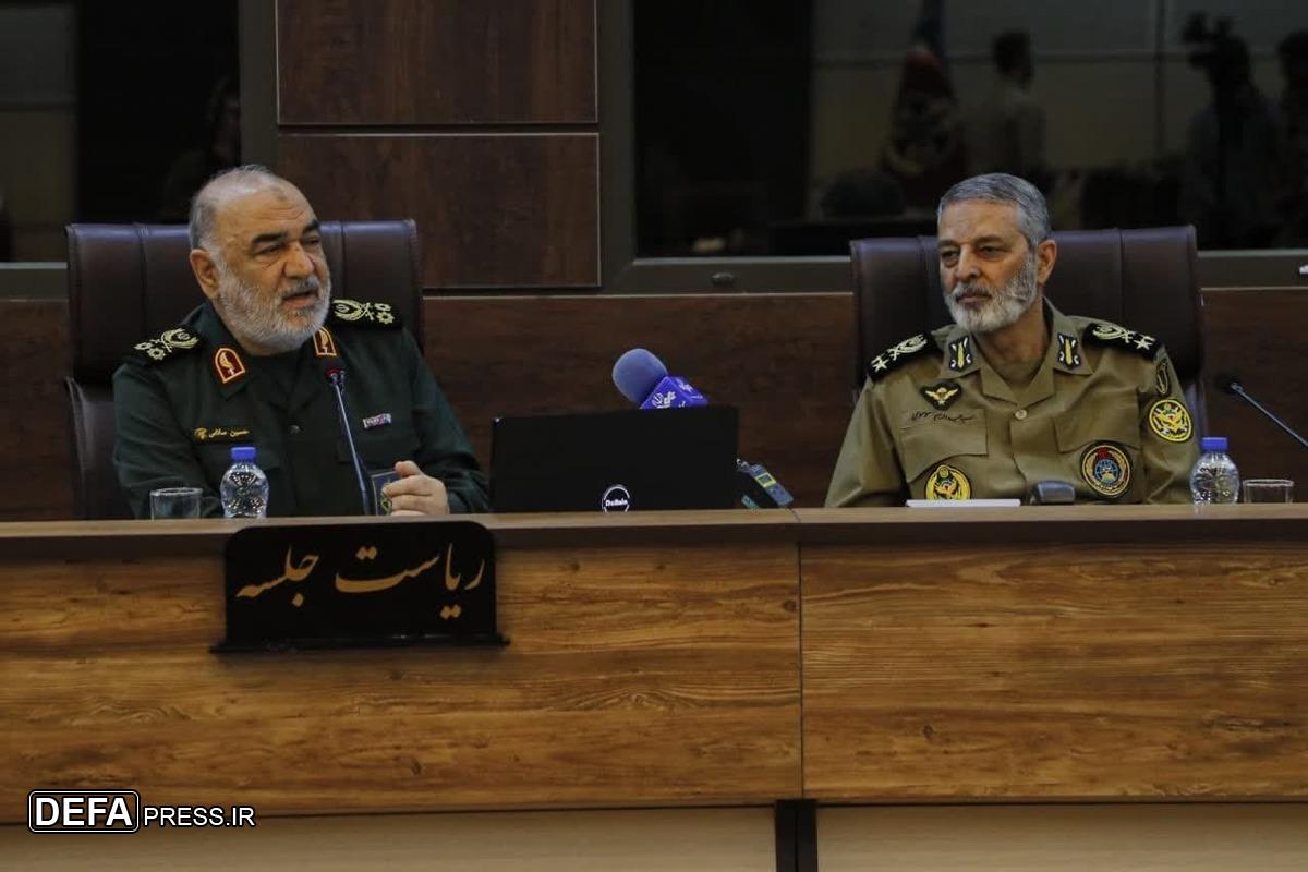 سرلشکر سلامی: ارتش و سپاه در جایگاهی هستند که می‌توانند برای همدیگر فدا شوند