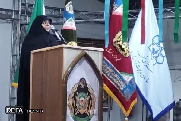 تجدید میثاق با شهیدان همزمان با دهه ارتش در مشهد+ تصاویر