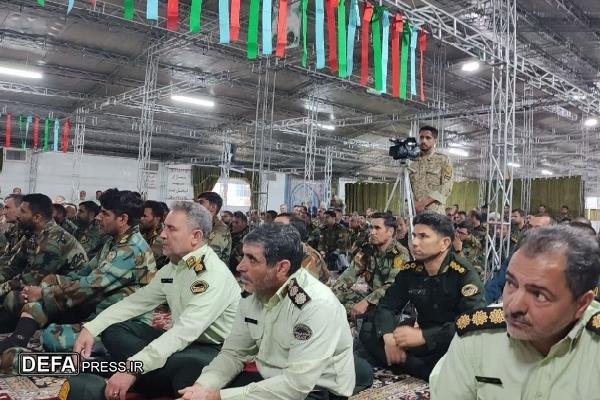 تجدید میثاق با شهیدان همزمان با دهه ارتش در مشهد+ تصاویر