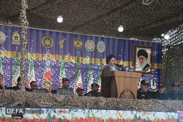 مکتبی بودن وجه تمایز نیروهای مسلح جمهوری اسلامی ایران است