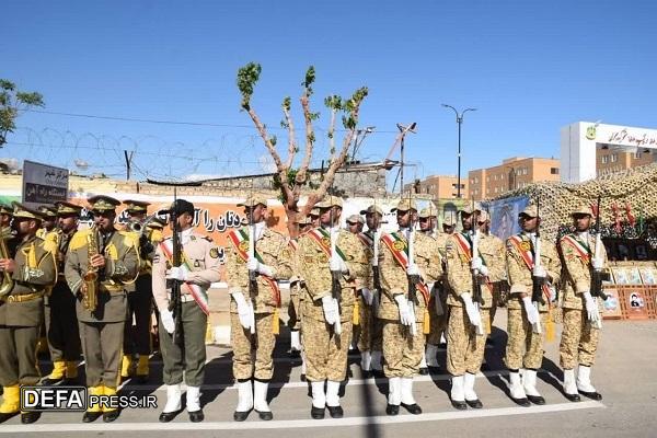 مراسم رژه روز ارتش جمهوری اسلامی ایران در شاهرود برگزار شد