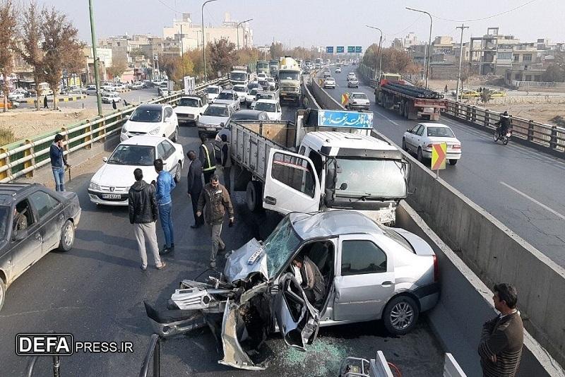 بیش از ۵۰ درصد از تصادفات تهران ناشی از عدم توجه به جلو