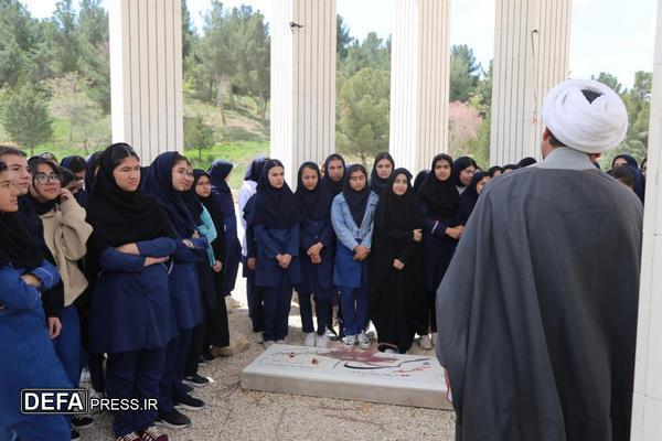 طرح «سلاله ها» با هدف نهادینه سازی ارزش ایثار و مقاومت برای دانش آموزان برگزار شد