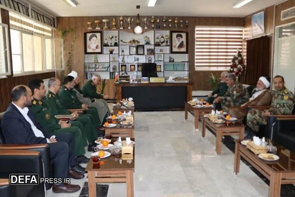 دیدار فرمانده و مسئولان سپاه انصارالرضا (ع) با فرمانده ارشد آجا در خراسان جنوبی