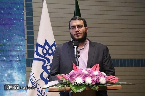دادمان: شعر انقلاب اسلامی باید مفهوم همبستگی حول محور ولایت را تبیین کند