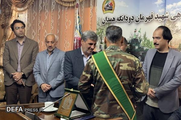دیدار مدیرکل بنیاد شهید همدان با فرمانده تیپ زرهی شهید قهرمان + تصاویر