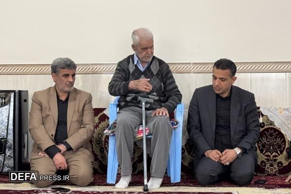 دیدار مسئولان با خانواده‌های  شهدا در شهرستان قهاوند +تپ تصاویر