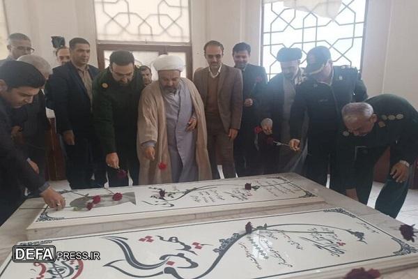 عطرافشانی مزار شهدای گمنام شهرستان خواف