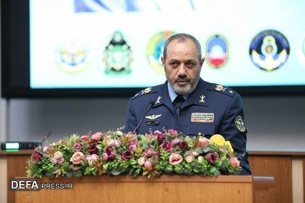 وزیر دفاع ایران: دشمن دست به ماجراجویی بزند پاسخ مناسبی دریافت می‌کند