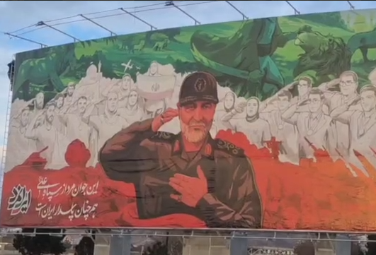 فیلم/دیوارنگاره «ایران مرد» در میدان ولیعصر (عج) زنجان