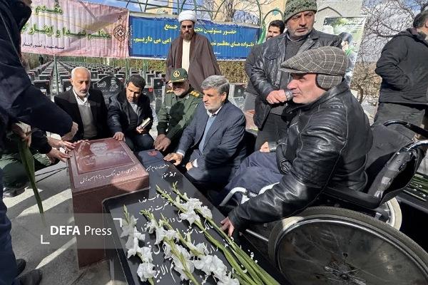 برگزاری مراسم غبارروبی گلزار مطهر شهدای همدان به مناسبت روز جهانی مقاومت + تصاویر