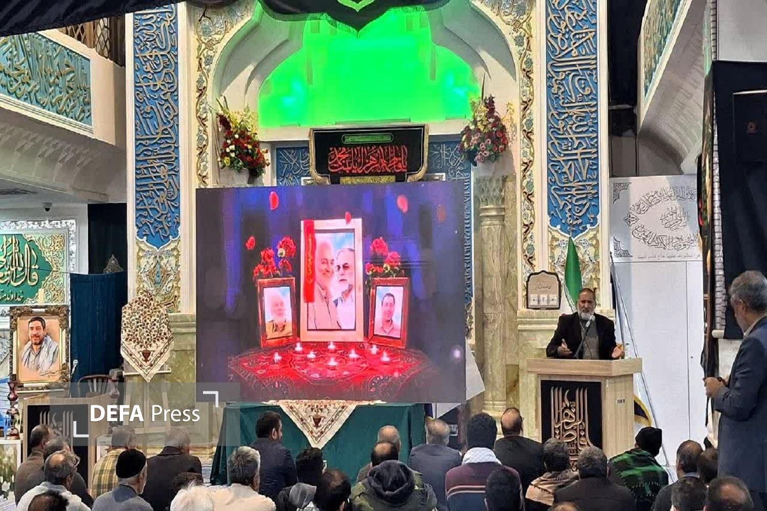 شب شعر و روایت در آستانه سالگرد سلیمانی و پورجعفری با رونمایی از «حسینِ من»+تصاویر شب شعر و روایت در آستانه سالگرد سلیمانی و پورجعفری با رونمایی از «حسینِ من»+تصاویر