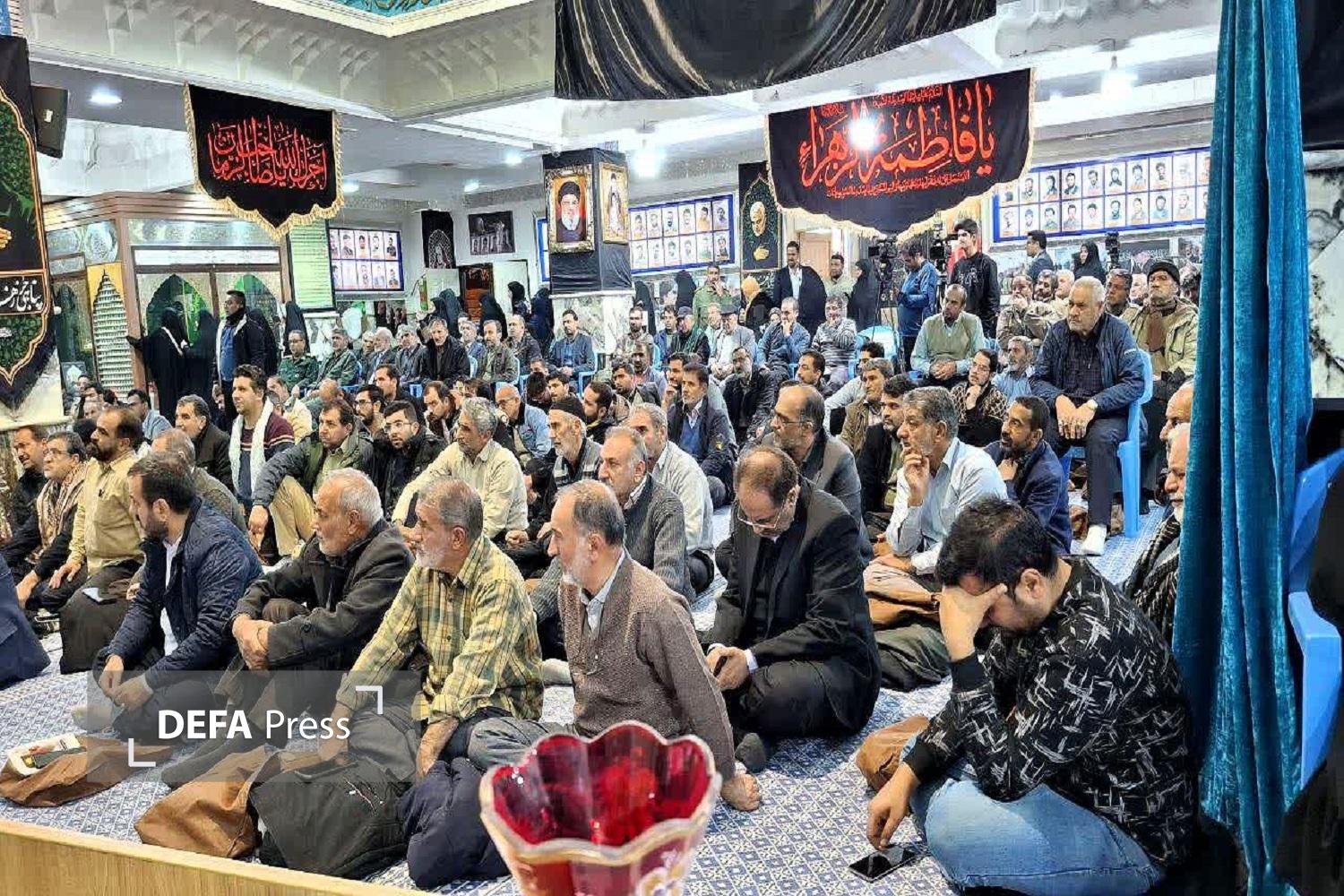 شب شعر و روایت در آستانه سالگرد سلیمانی و پورجعفری با رونمایی از «حسینِ من»+تصاویر شب شعر و روایت در آستانه سالگرد سلیمانی و پورجعفری با رونمایی از «حسینِ من»+تصاویر