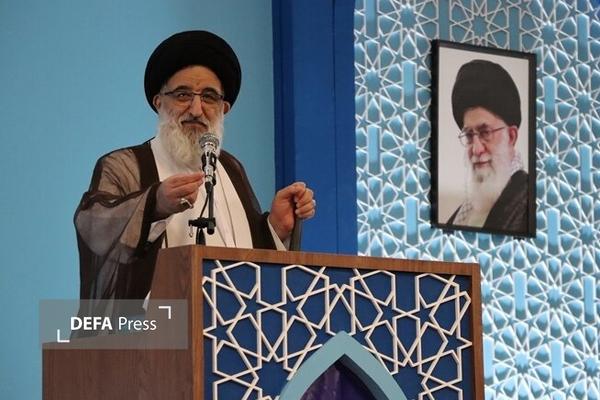 امامجمعه کرج: باید مطالبه گری کرد اما اجازه سوءاستفاده به بیگانگان نداد امامجمعه کرج: باید مطالبه گری کرد اما اجازه سوءاستفاده به بیگانگان نداد